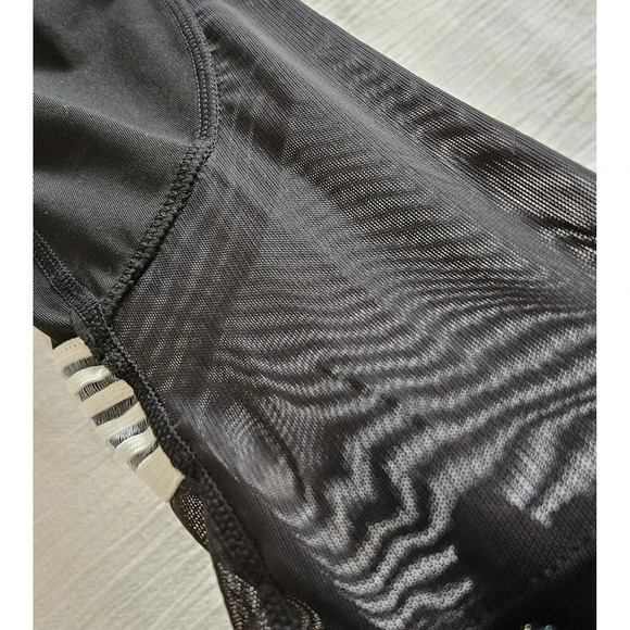 Womens Avia Fashion Cropped Capri Black White Stripes Leggings size SMALL - Picture 6 of 7